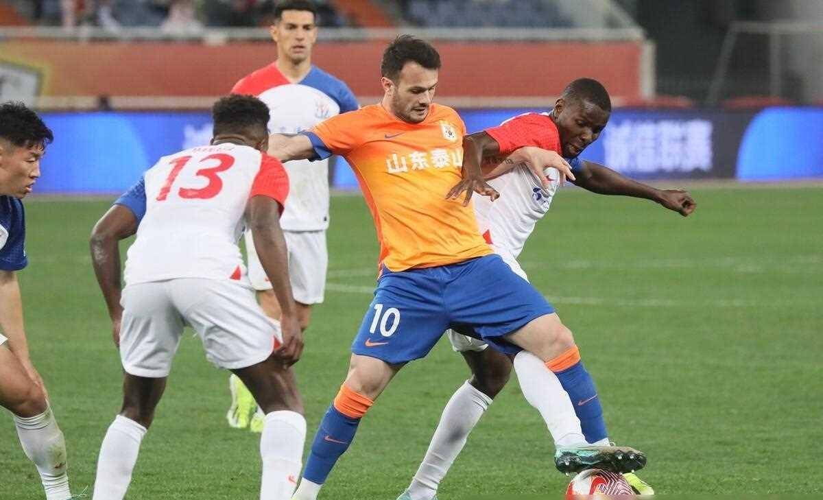 包含中超球员实力恢宏联赛竞技水平走向新高的词条