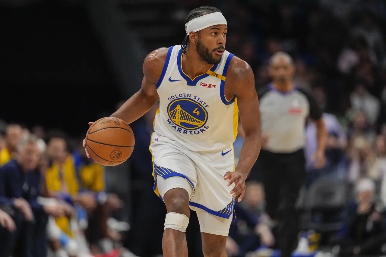 Doinb迎来七赛季出色发挥，曼联观众热烈欢呼！